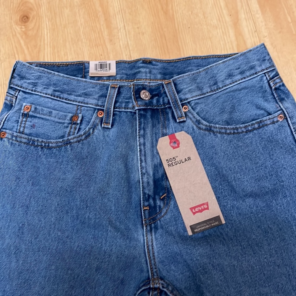 Men’s NWT LEVIS 505 Regular 31W x30L